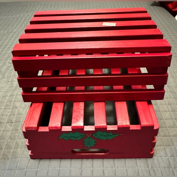 Vintage  Christmas basket - Picture 2 of 16